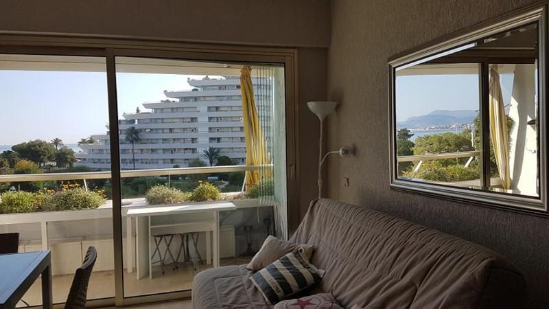 Lovely Apartment In Marina Baie Des Anges- Baronnet - Sew View, Free Parking Spaces On Site, Restaurants, Beach, Supermarket Вилньов Любе Екстериор снимка